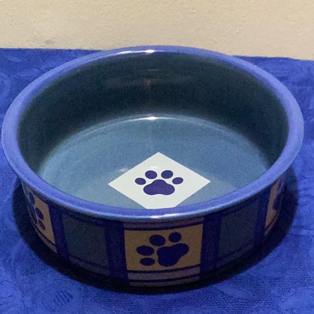 Castlemere Blue Plaid Pet Bowl (7” round, 2” deep)